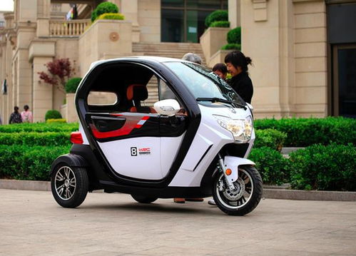 最大續航190公里,支持太陽能充電,飛諾電動三輪車測評