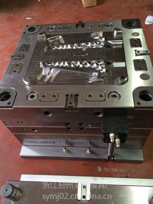 模具制造汽車塑料配件模具專業(yè)生產(chǎn)汽車車燈模具